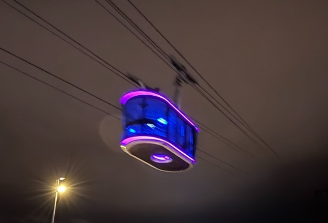 Téléphérique en rose